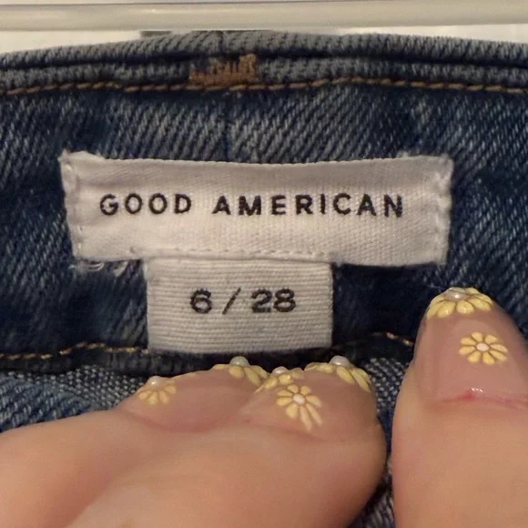 Good American Good Vintage High-Rise Straight Distressed Jeans - Picture 6 of 7